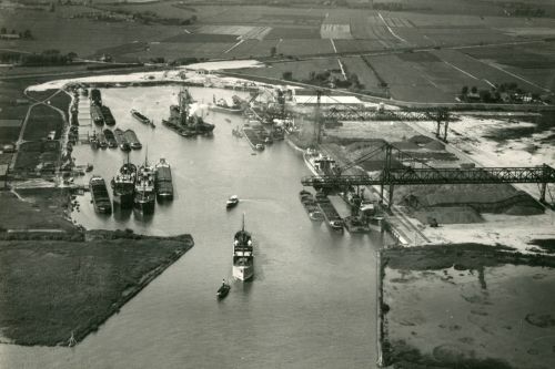 Vulcaanhaven rond 1926 (Foto KLM,) collectie Stadsarchief Vlaardingen.