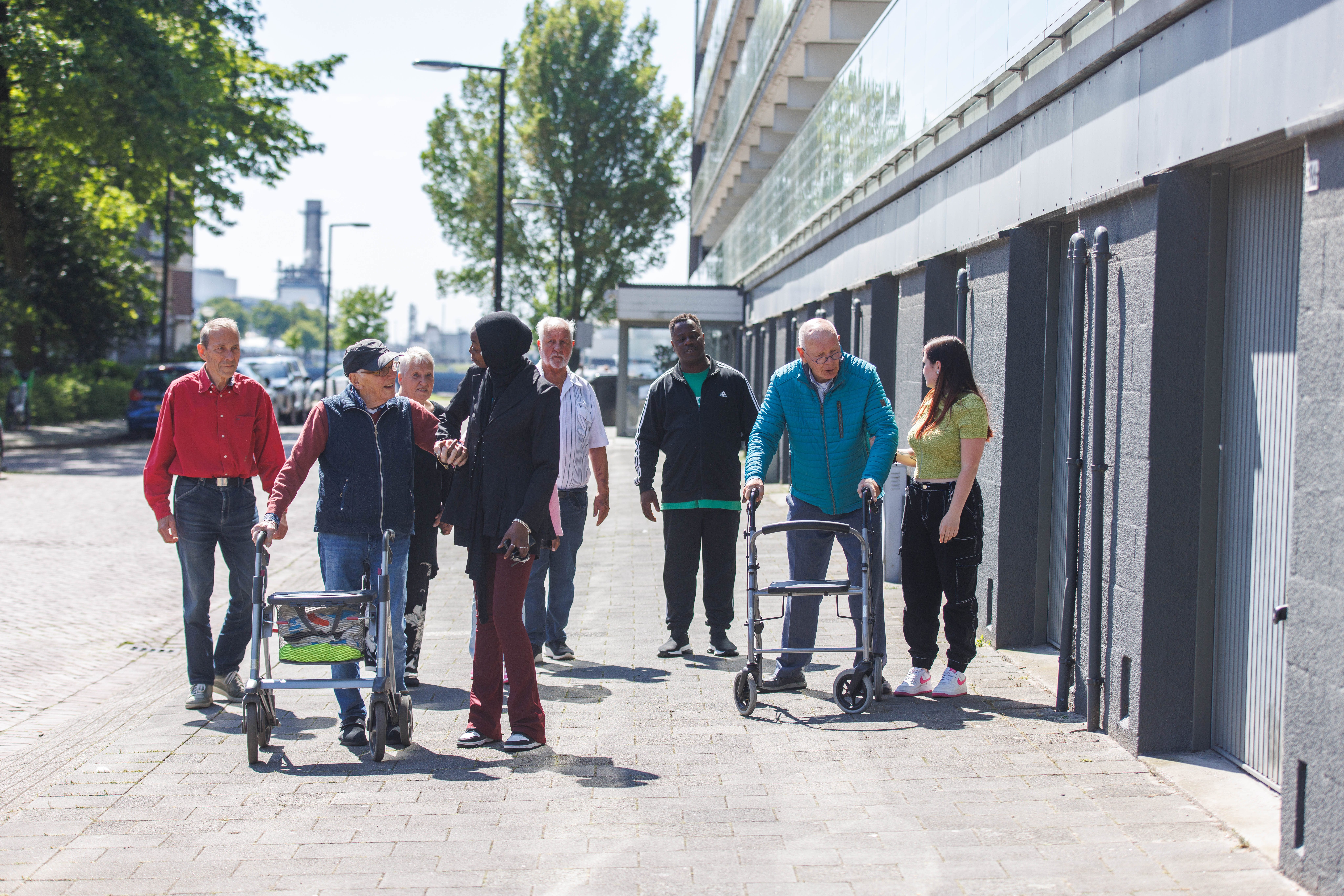 20250601 Antipestoteam met bewoners op stap Brian Abeltje-18