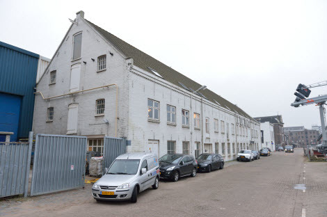 Zijaanzicht van een gebouw bij Koningin Wilhelminahaven ZZ